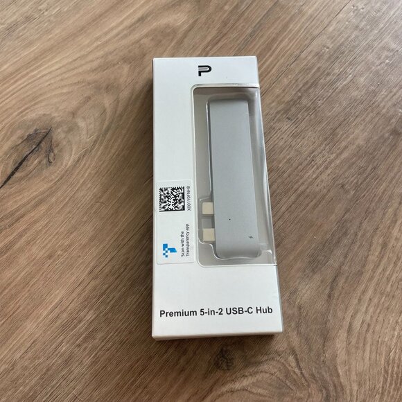 BNIB Mini USB C Hub Adapter Dongle for MacBook - Picture 4 of 5